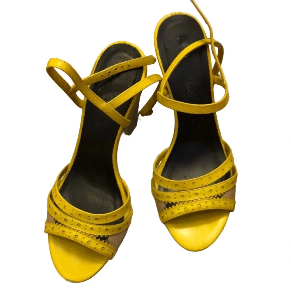 Burberry yellow haymarket